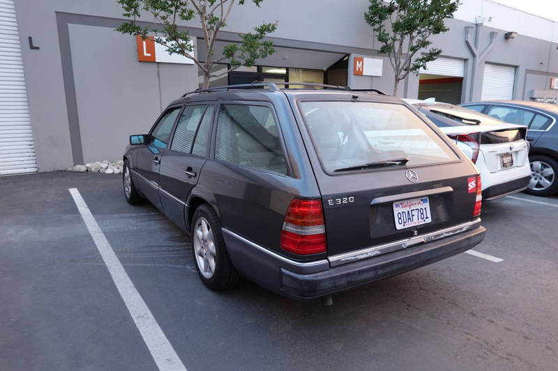 Illustration for article titled At $2,800, Could This 1995 Mercedes Benz E320 Wagon Haul Home a Win?